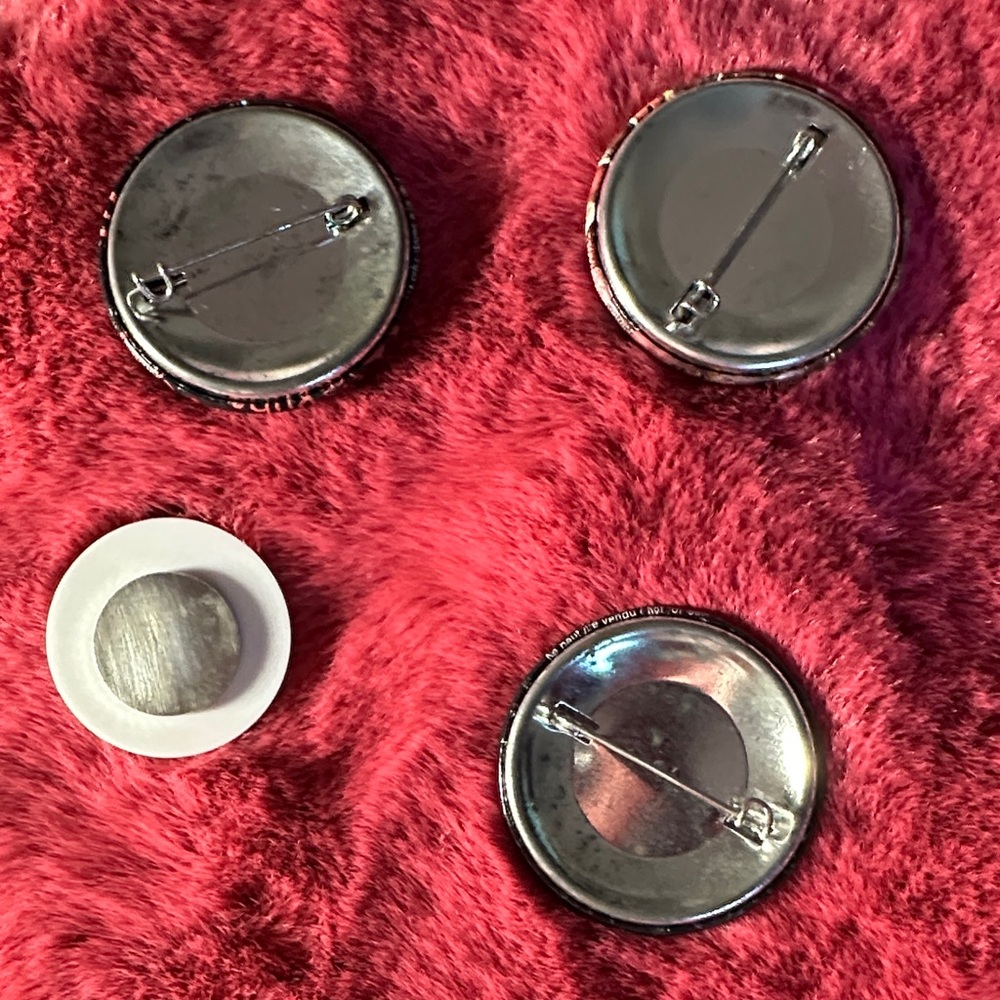 Chanel Rouge Coco Pin Collection - Picture 6 of 6